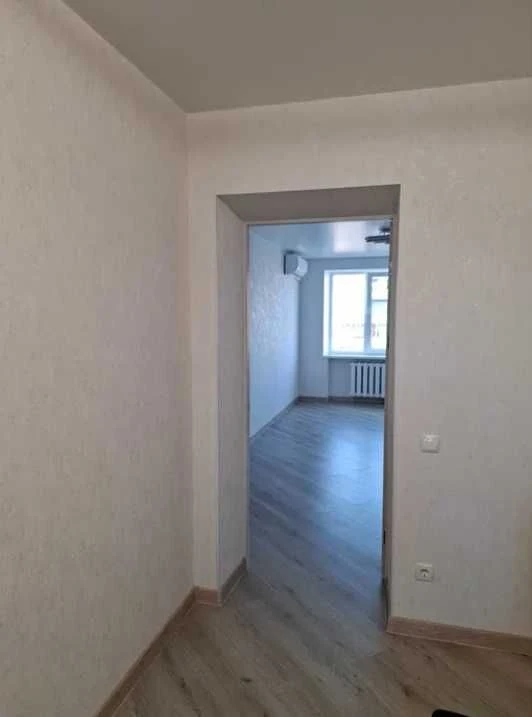 Продам 3-ком. квартиру, Кирпич, Газ.  Ак. Глушко / Королева,