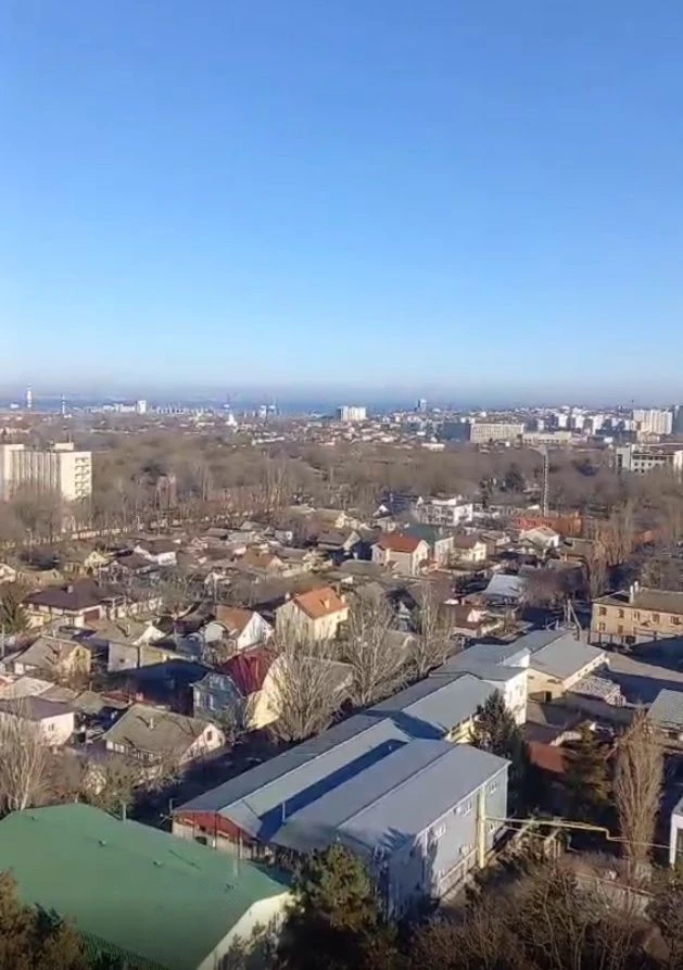 2х комн. квартира  в монолитном  доме. Вся инфраструктура в