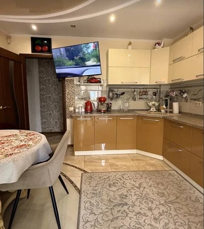Продам 3-ком квартиру клубний будинок на Таірова