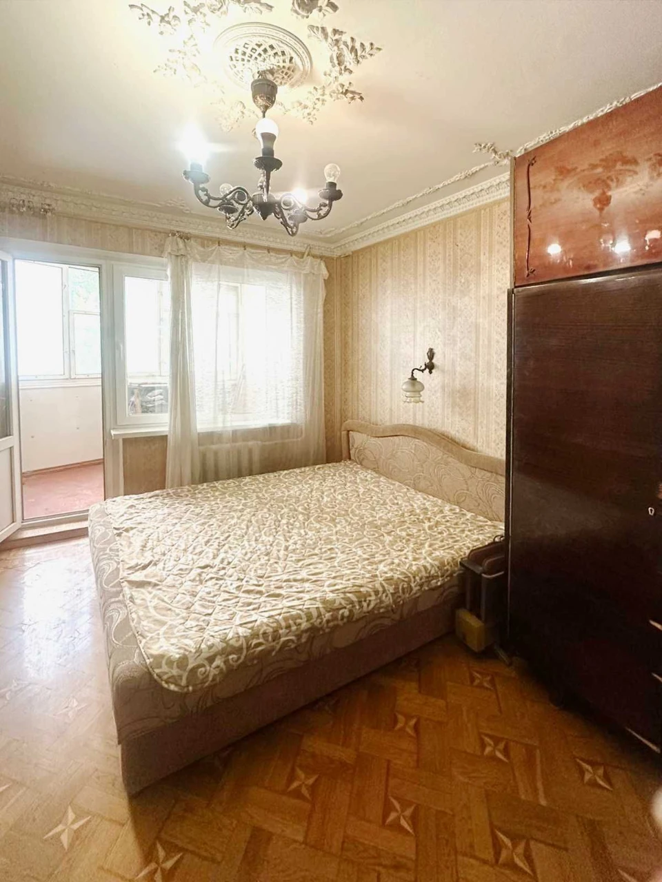 3- комнатная квартира в Центре Таирова Хороший этаж   Отличн