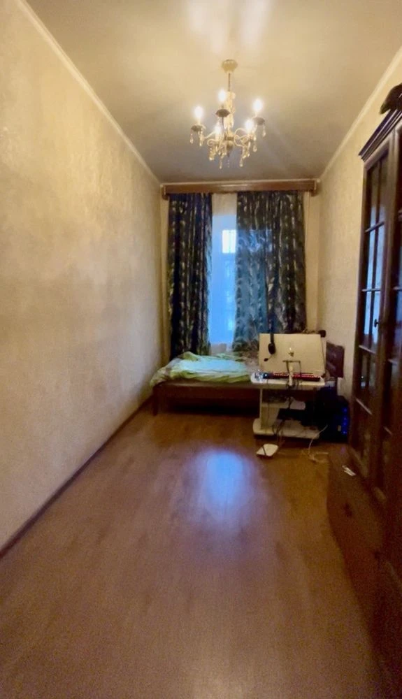 Продам 3 - ком квартиру Новий Ринок