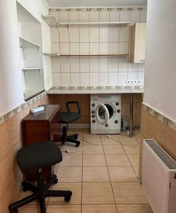 Продаж 4-кімнатної квартири на Молдаванці, вул. Дальницька,