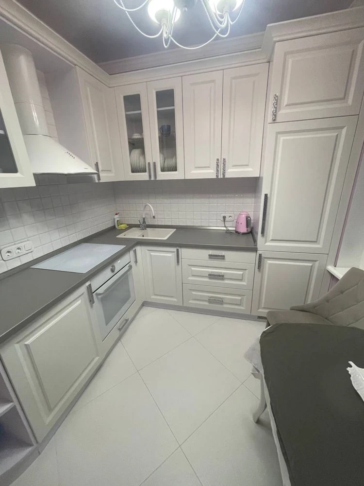 Продам 2-х комн квартиру в 27 жемчужине каманина
