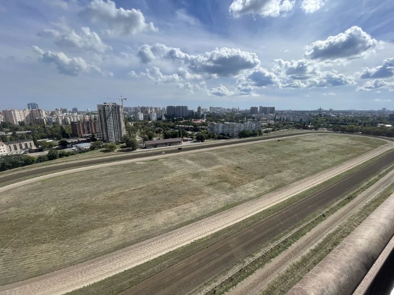 Продам 3х комнатную квартиру в Кадоре на Краснова ‼️60 Жемчу