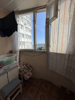 Глушко, 1 - напротив рынка! Сотовый проект, две лоджии. В до