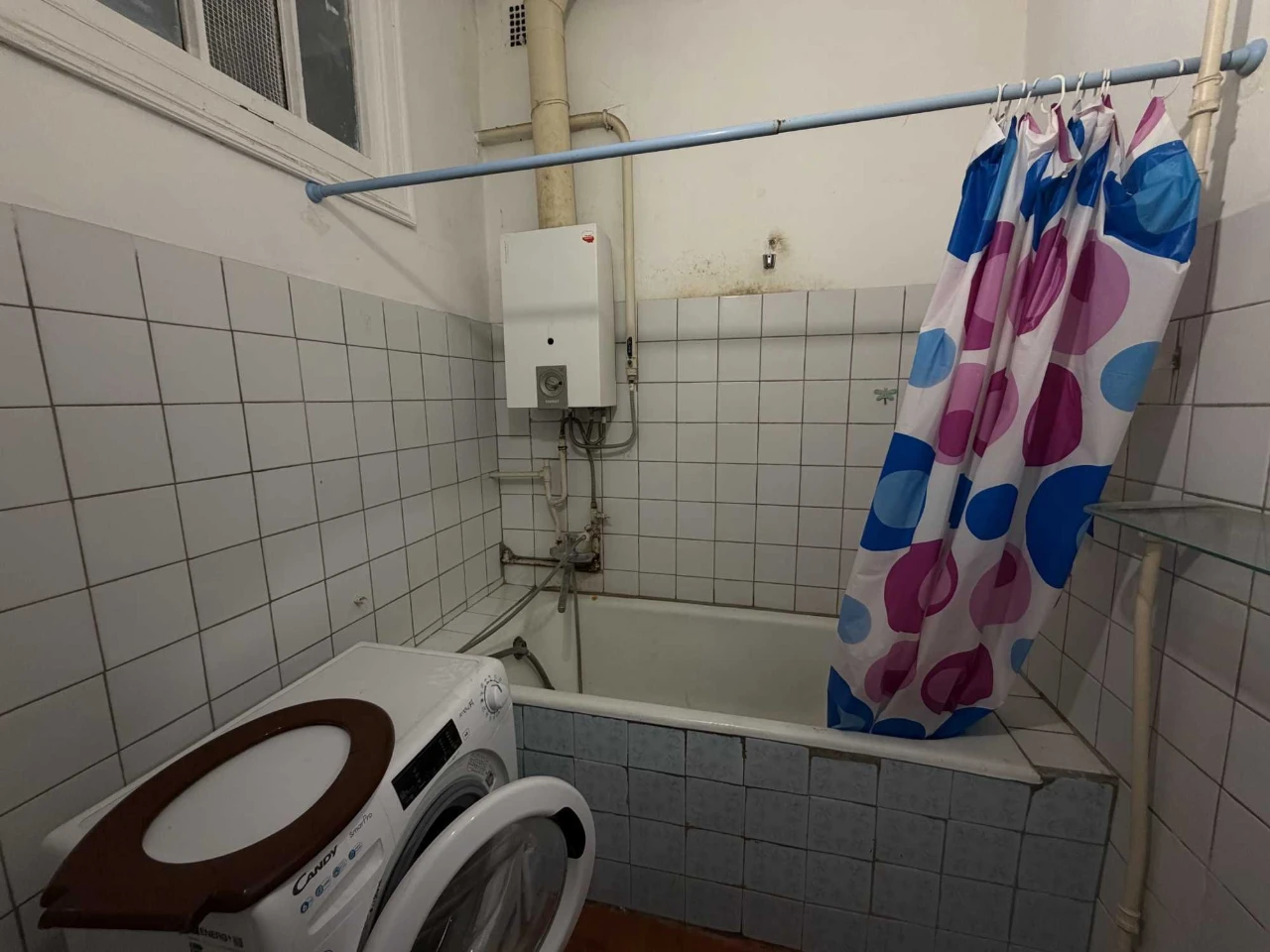 ФОНТАН Продам трехкомнатная квартира Сталинка Колонка