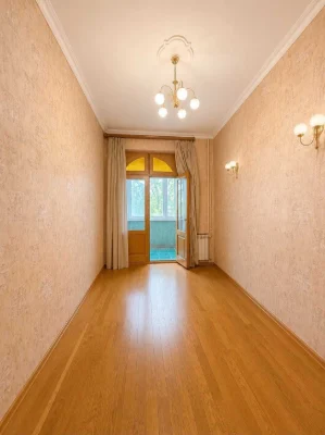Продам 3 кімнатну квартиру на Французькому бульварі