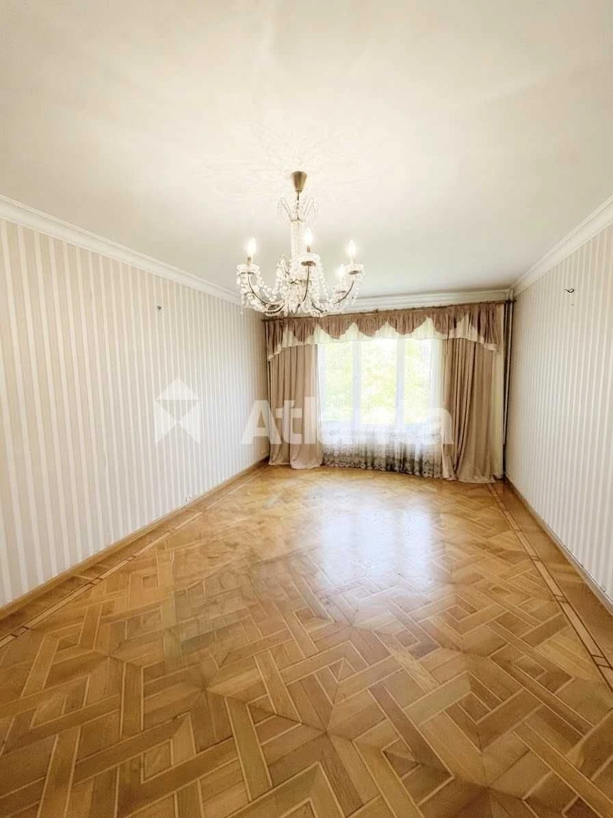 В продаже 4-комнатная  квартира с 3-мя санузлами  110 м² на