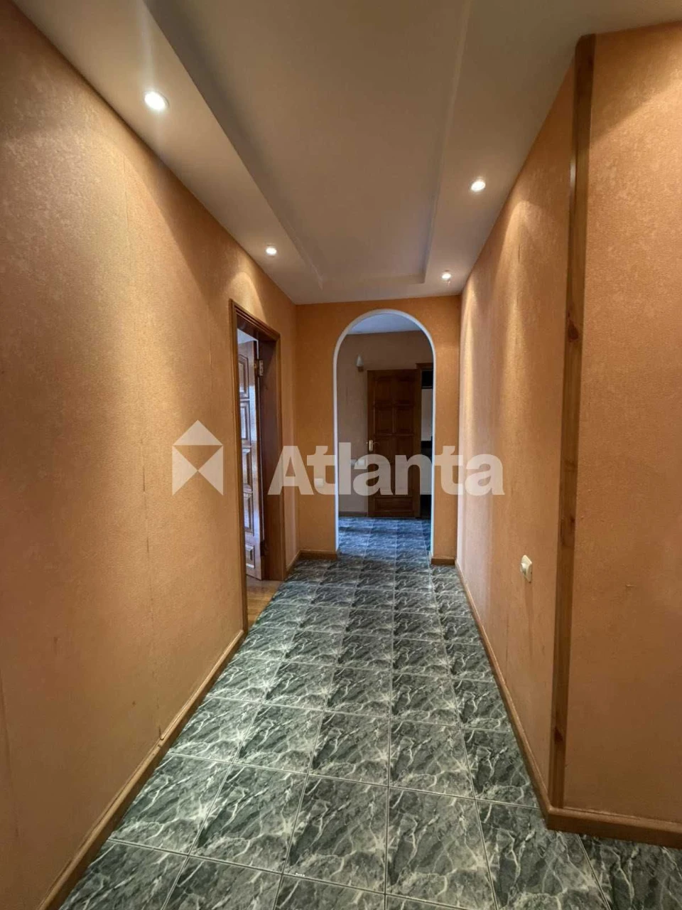 В продаже 4-комнатная  квартира с 3-мя санузлами  110 м² на