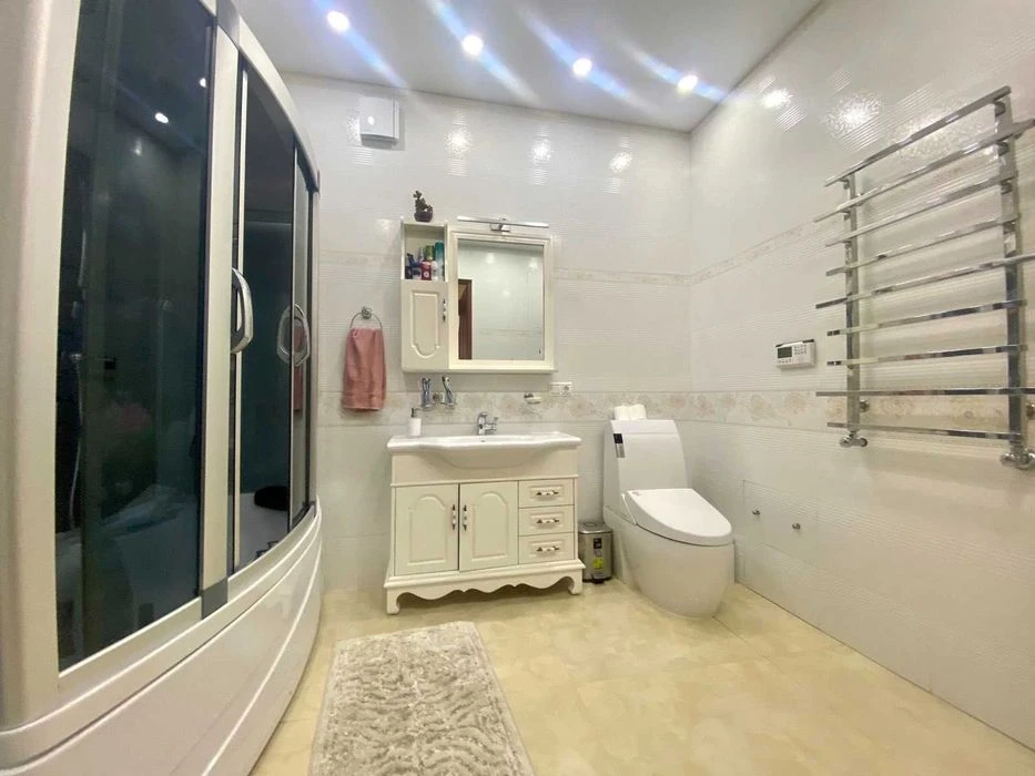 2-storey house for sale on Adm. Lazareva St.