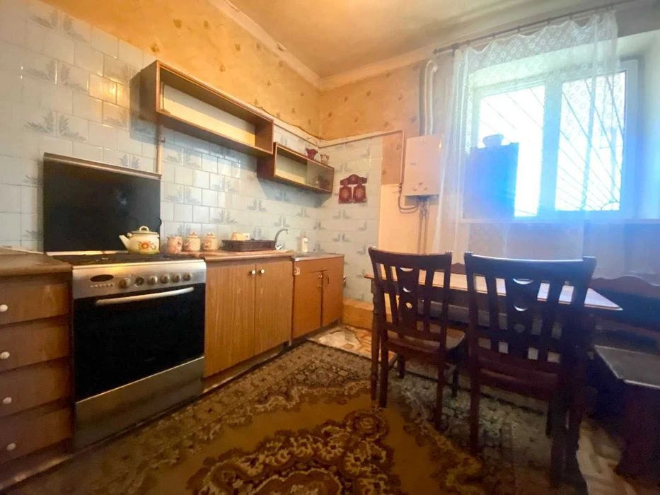 2-storey house for sale on Adm. Lazareva St.