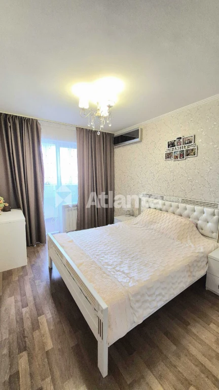 4-кімнатна квартира 85 м², шикарний ремонт, укомплектована.