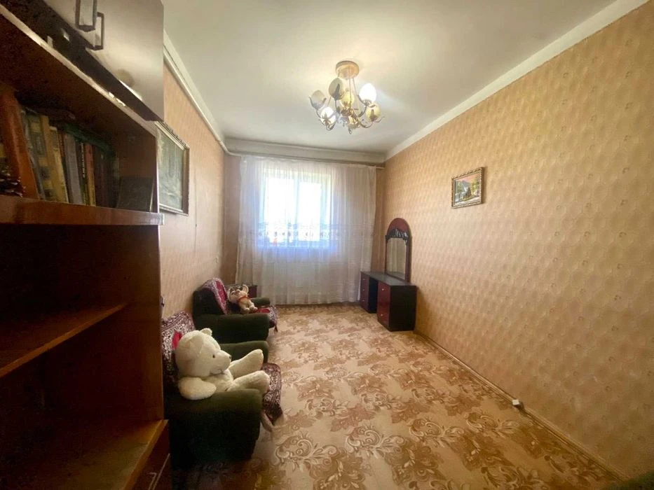 2-storey house for sale on Adm. Lazareva St.