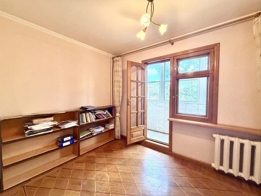 В продаже 4-х комнатная на Черемушках