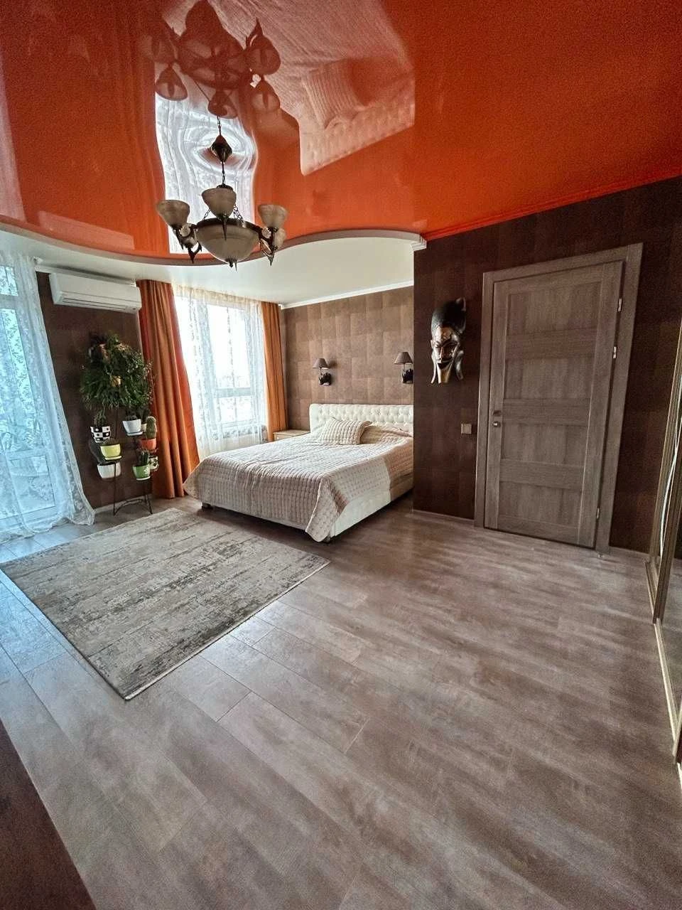 ЕКСКЛЮЗИВНА 2- кімнатна квартира 100 М²
