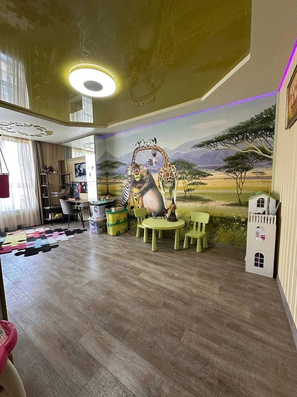 ЕКСКЛЮЗИВНА 2- кімнатна квартира 100 М²