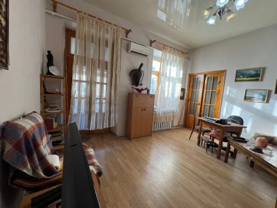 Продам 3к. квартиру - Центр міста - вул. Базарна/Італійська/