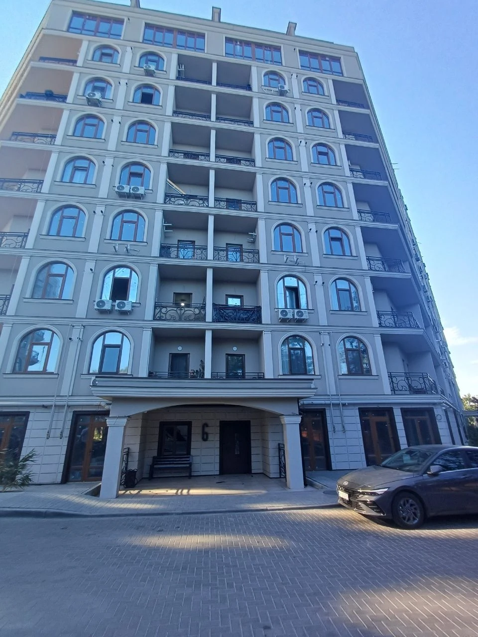Продам 1 комнатную ЖК Авиньон новострой. Отличная цена. Ул.Д