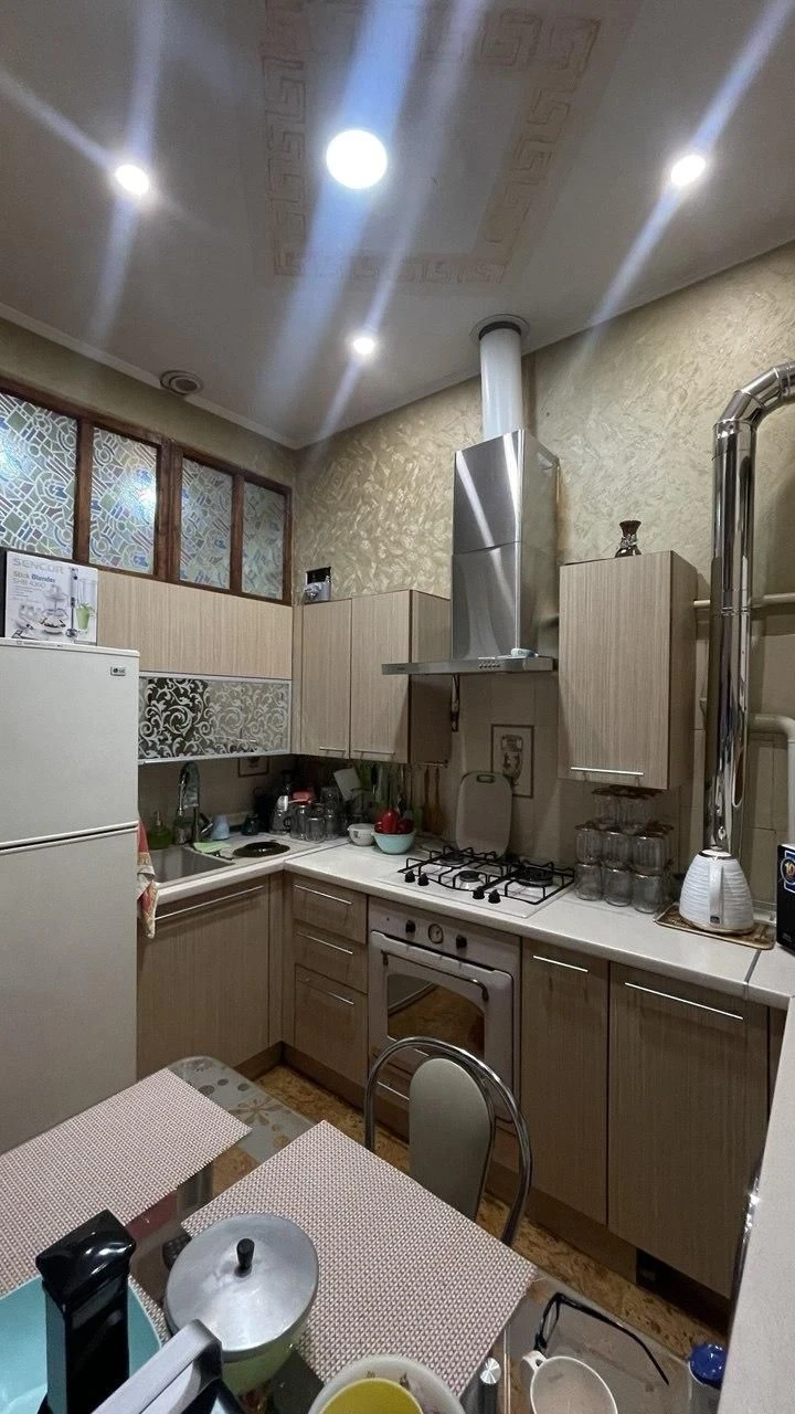 Продам 2-квартиру на Академіка Лазарєва / Молдаванка (372-37