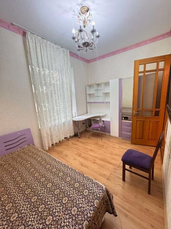 Продаж 4-кімнатної квартири в Центрі Одеси, 68 м², пров. Щеп