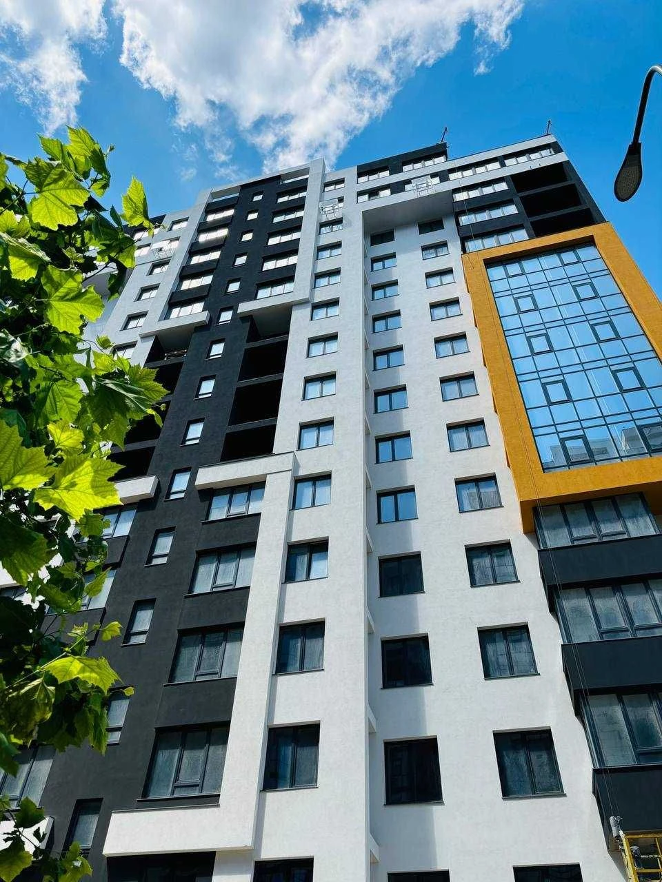 Срочная продажа 2 ком квартиры в ЖК Таировские сады 40000 у.