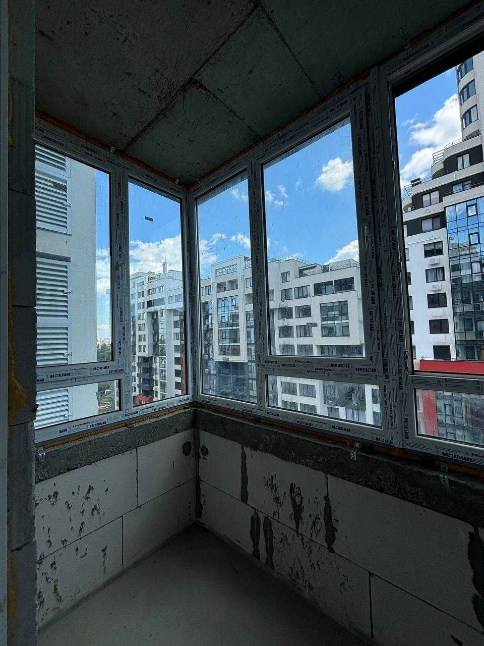 Срочная продажа 2 ком квартиры в ЖК Таировские сады 40000 у.