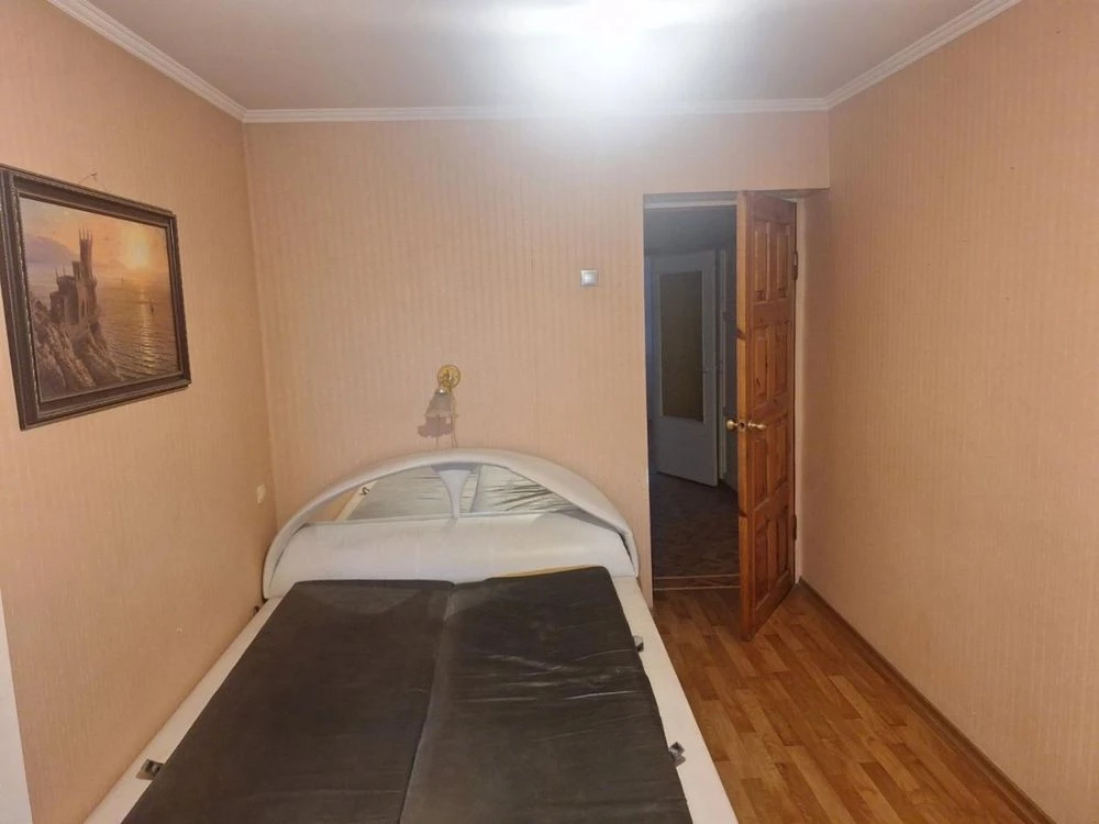 Продад 4 кімнатноі квартири вул. Левітана