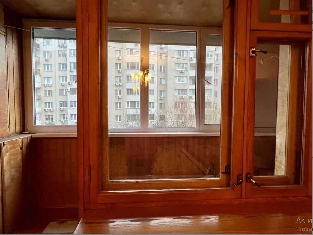 Черемушки,Рекордная/Малиновского/Бреуса 4 этаж, 2 ком.Капите