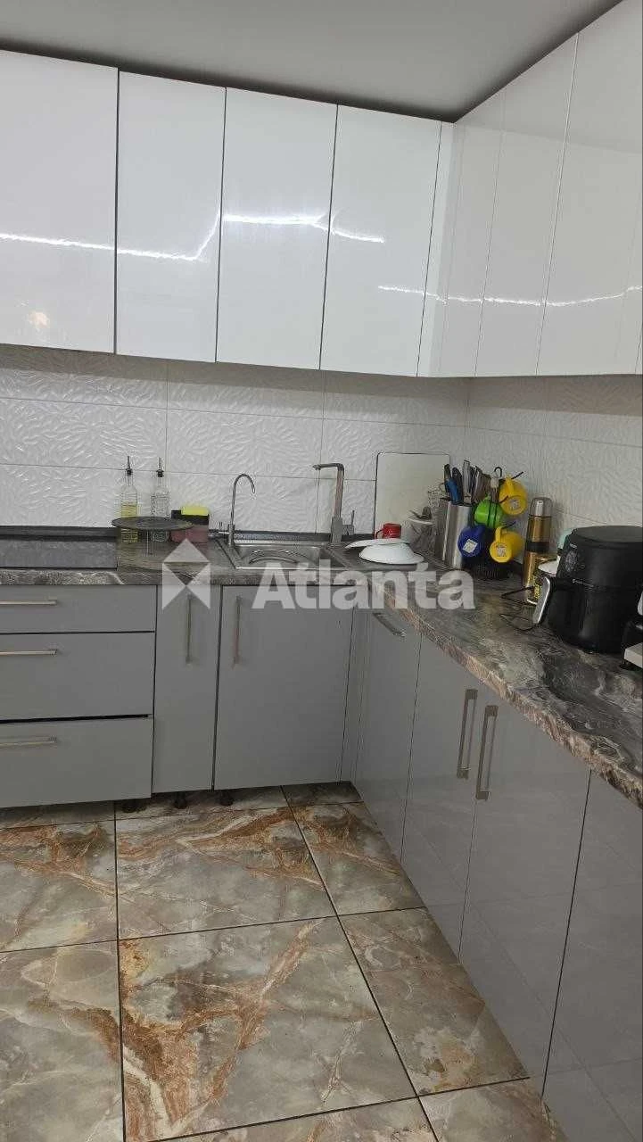 1-кімнатна квартира 62 м² дворівнева квартира з капремонтом.
