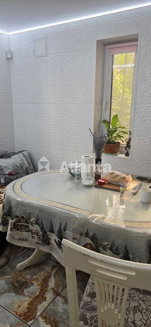 1-кімнатна квартира 62 м² дворівнева квартира з капремонтом.