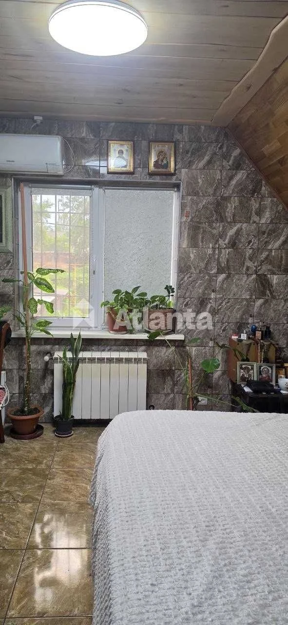 1-кімнатна квартира 62 м² дворівнева квартира з капремонтом.