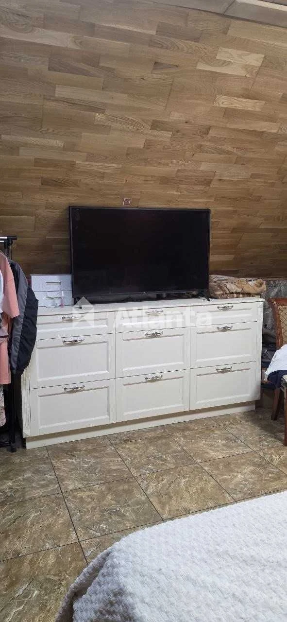 1-кімнатна квартира 62 м² дворівнева квартира з капремонтом.