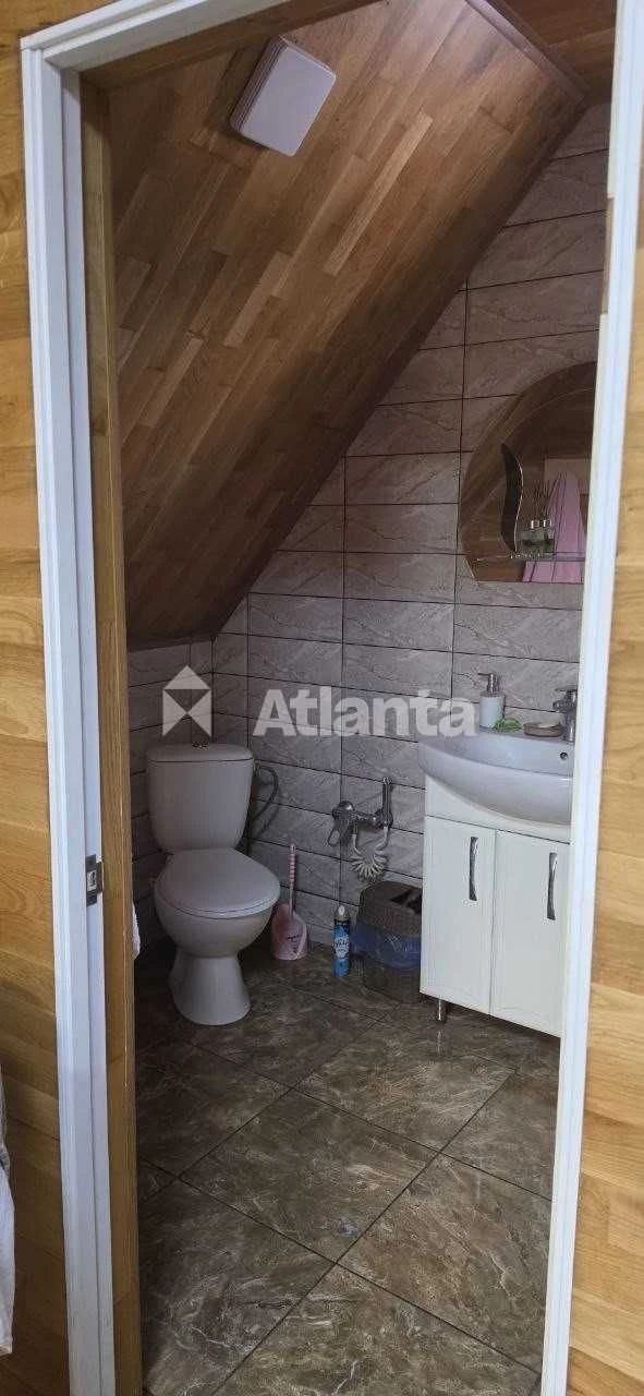 1-кімнатна квартира 62 м² дворівнева квартира з капремонтом.