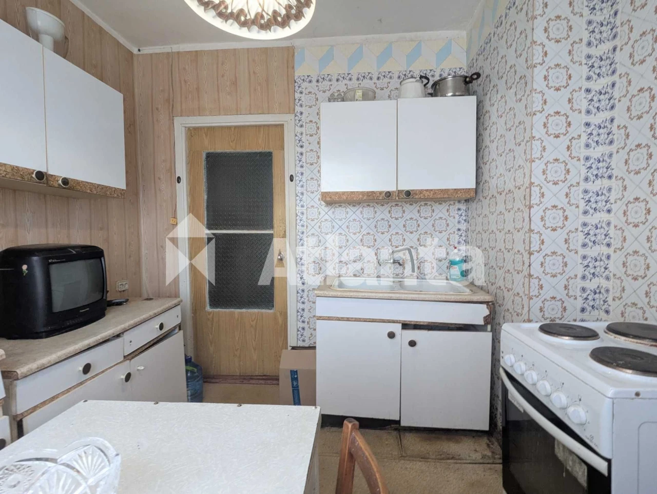 2-кімнатна квартира 51.1 м² . Бувалкіна. Житловий Стан.