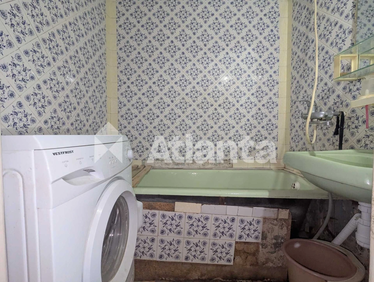 2-кімнатна квартира 51.1 м² . Бувалкіна. Житловий Стан.