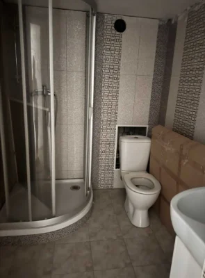 Продам 3 - х комнатную  квартиру на Высоцкого