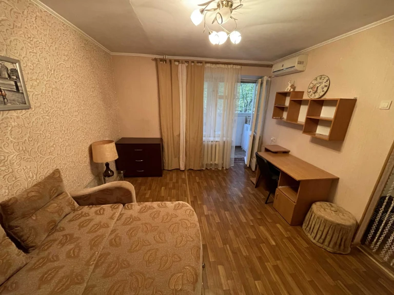 Продам 1-ком. квартиру по ул. Люстдорфская дор./Левитана Таи