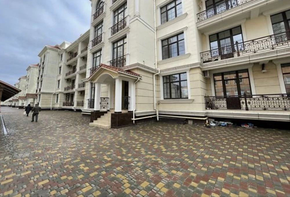 Французський бульвар  КБ Королівські Сади.