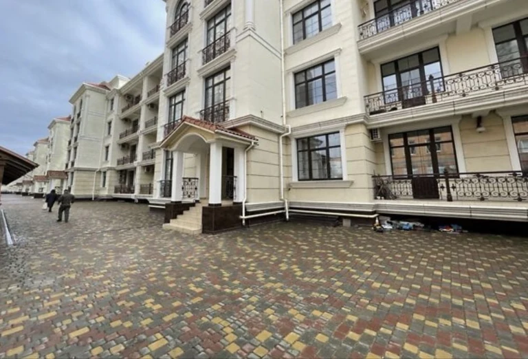 Французський бульвар  КБ Королівські Сади.