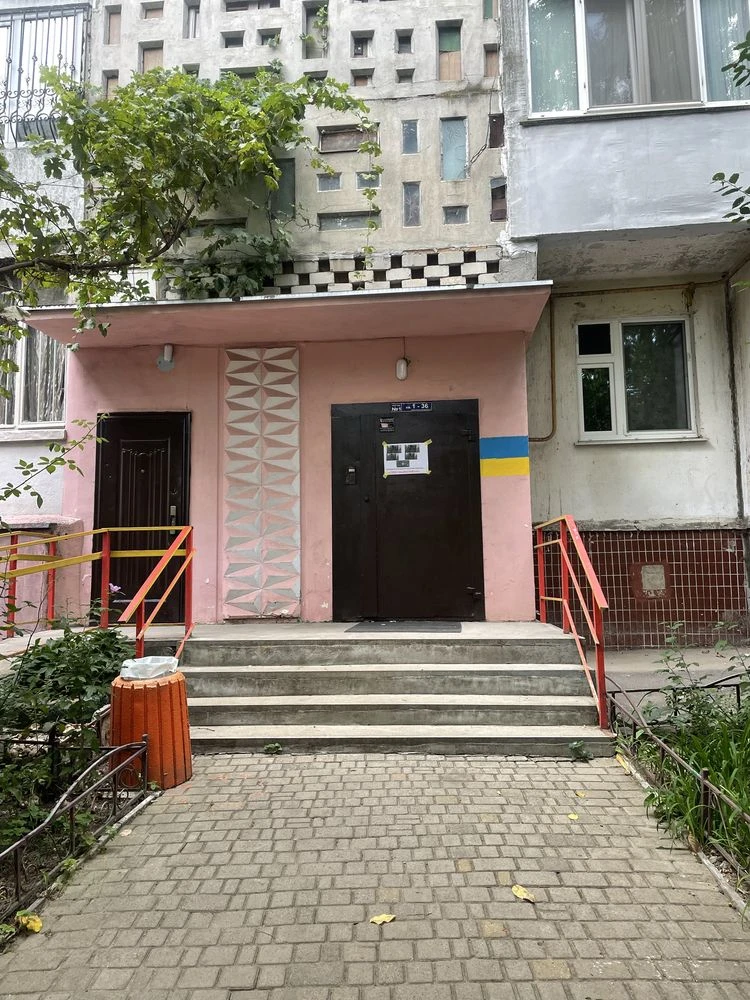 Продам 2-х квартиру Таирова (рынок Южный)