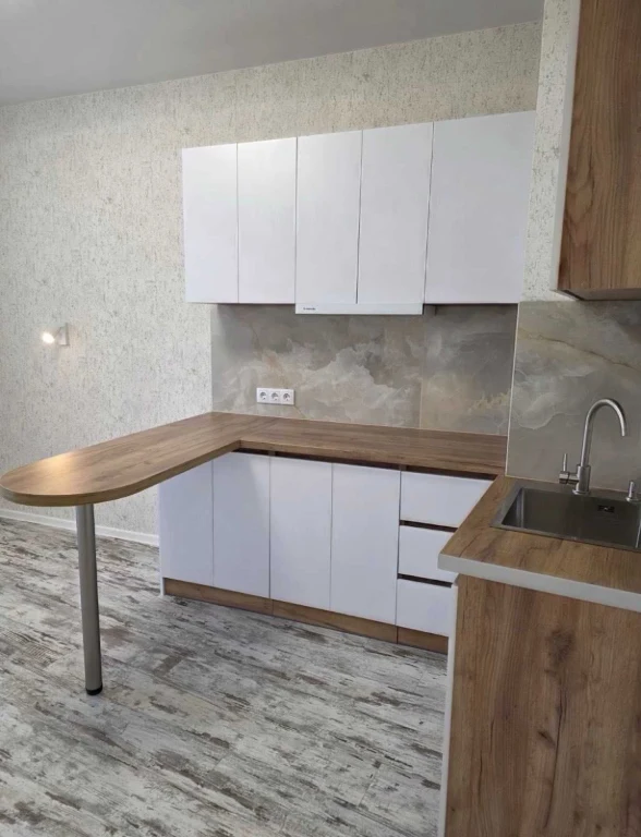 Продам 1 кімнатну квартиру в ЖК"Акварель-3"на Пішонівській