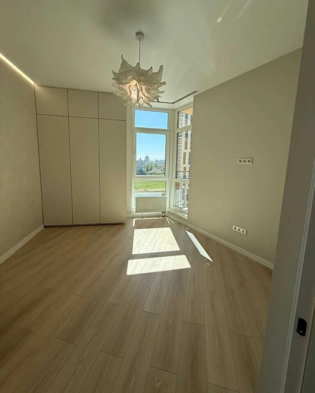 Продаж 1-кімнатної квартири в ЖК Kadorr City, 68 Перлина, ву
