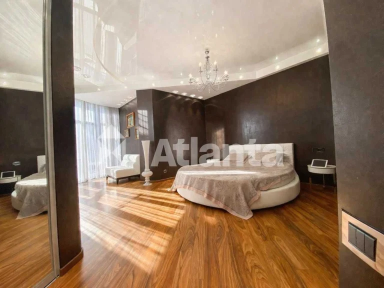 3-кімнатна квартира 150 м² у Одеса ЖК Гранд Парк Преміум кла