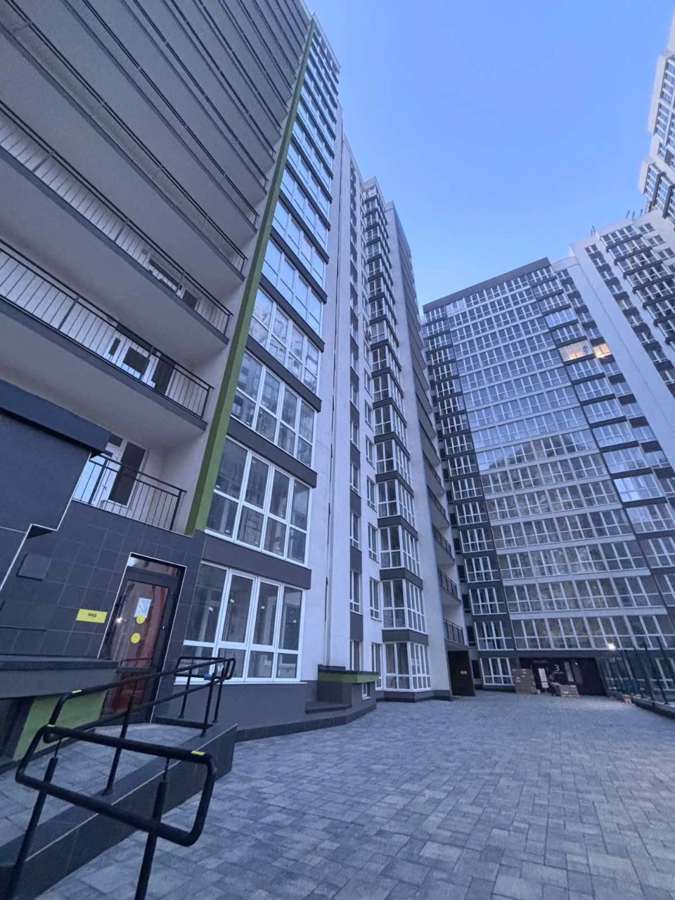 2 ком. квартира в сданном доме  в центре. Сквер Мечникова