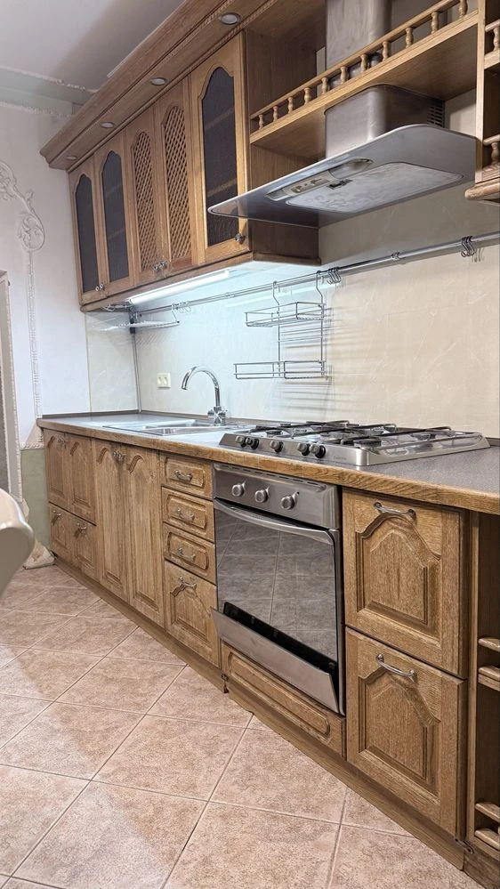 Власник! Продам затишну 3-к квартиру біля ринку «Південний»