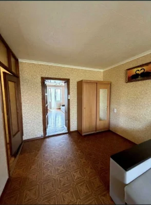 Продам 3 кімнатну квартиру на Корольова