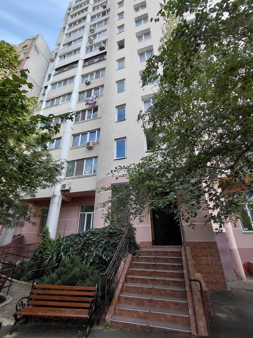 У продажу 4-кімнатна квартира на Таїрова!