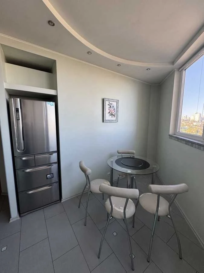 2-room apartment for sale 65 m², Saperno-Slobidska St.,