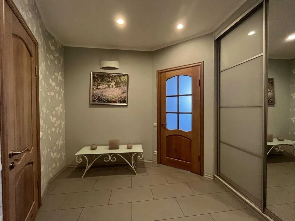 2-room apartment for sale 65 m², Saperno-Slobidska St.,