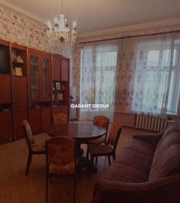 Продаж трикімнатної квартири в центрі міста